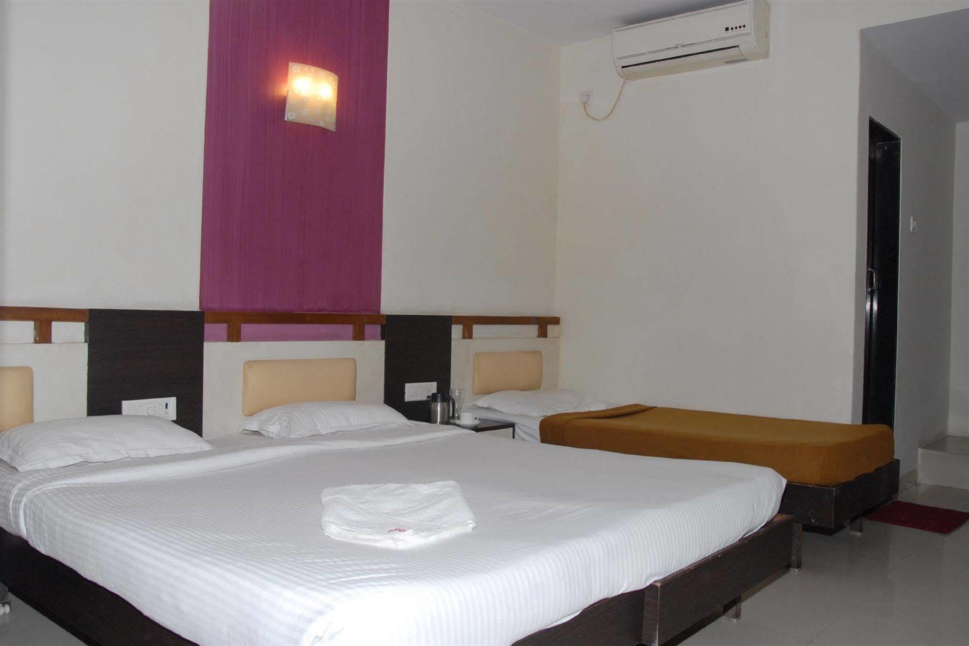 Hotel Enzo International Bengaluru Zewnętrze zdjęcie