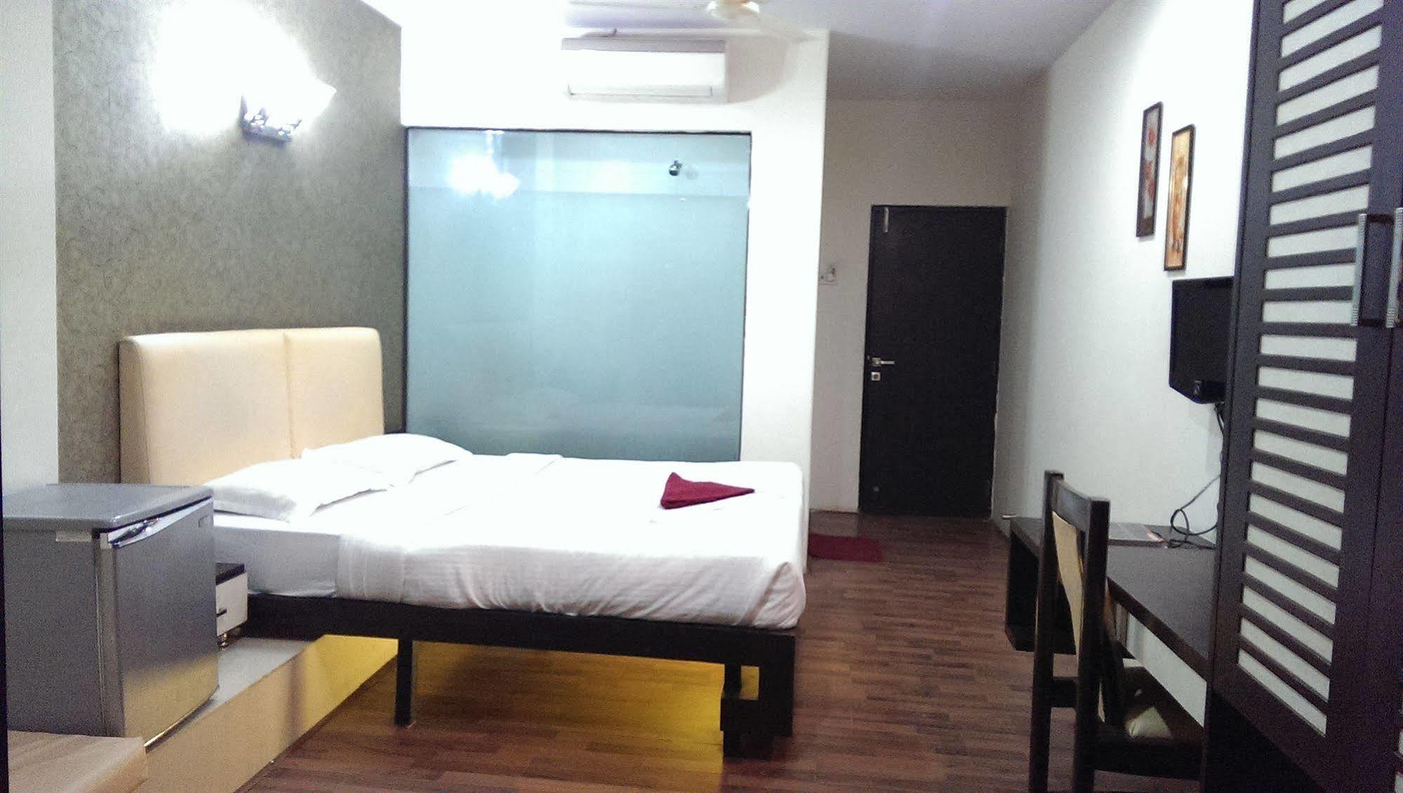 Hotel Enzo International Bengaluru Zewnętrze zdjęcie