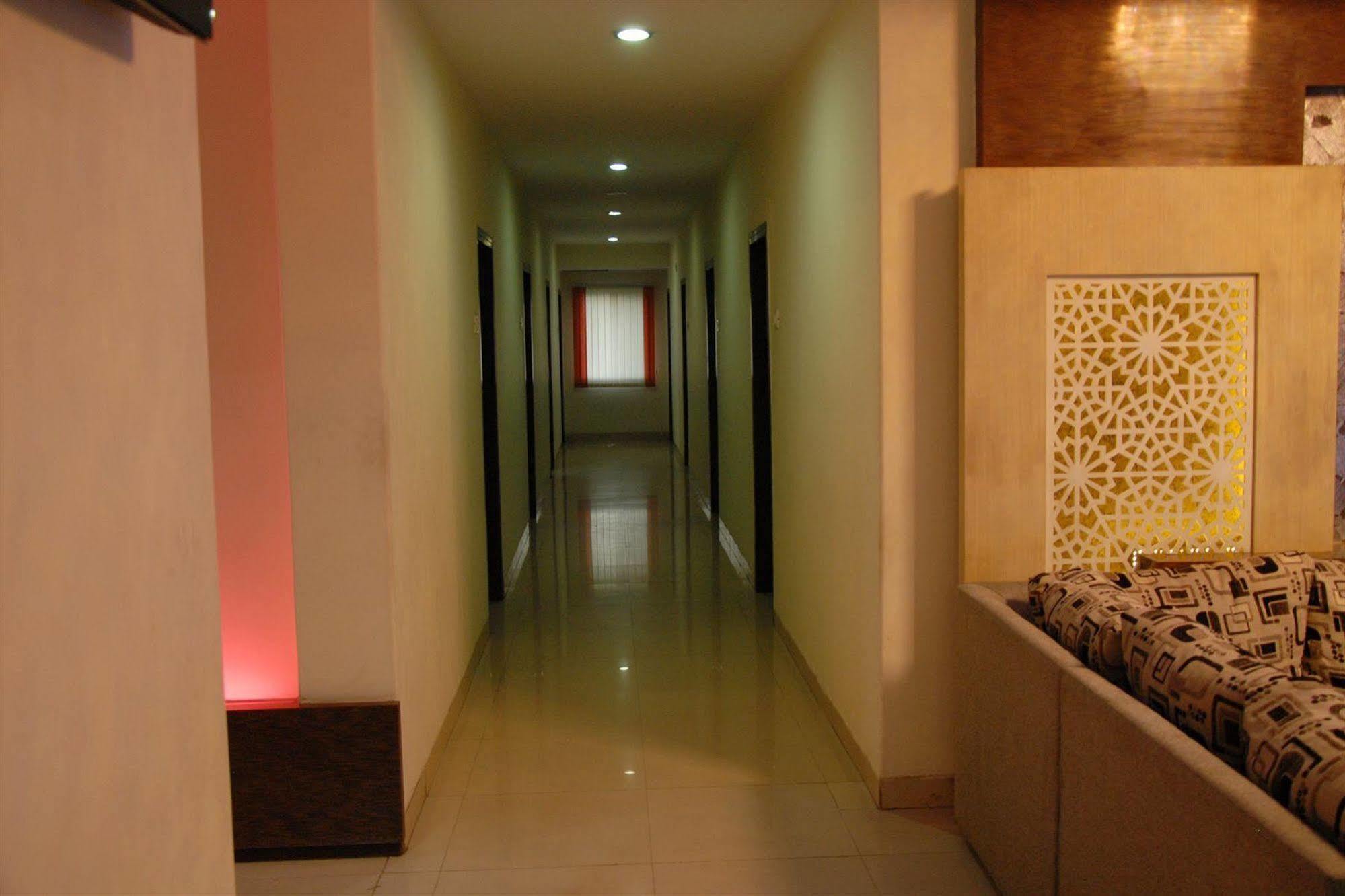 Hotel Enzo International Bengaluru Zewnętrze zdjęcie